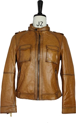 Women's fitted leather jacket